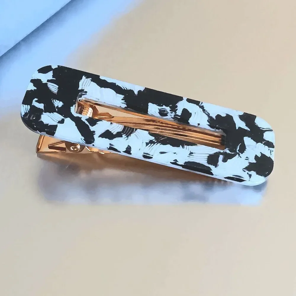 Two Piece Flower and Clip Accessory Set